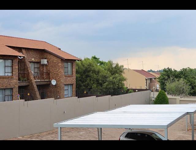 2 BEDROOM APARTMENT FOR SALE IN VORNA VALLEY